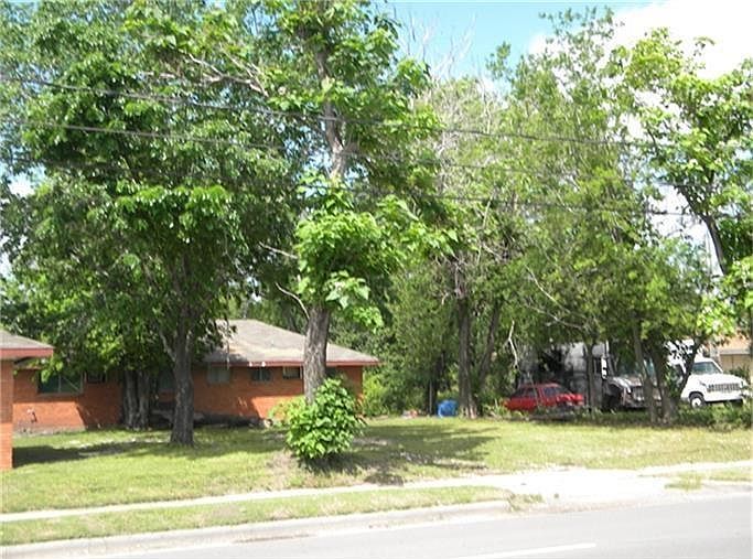 1st image of 2407 Lockwood Dr