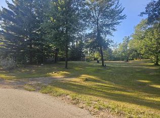 6256 Sherrie Ln, Gillett, WI 54124