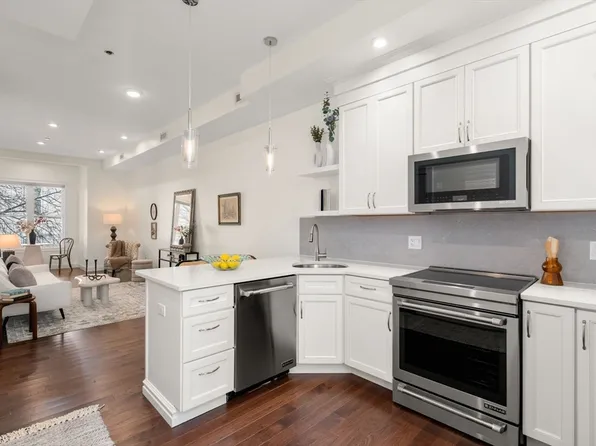 162 Clark St #Townhouse, Cambridge, MA 02139