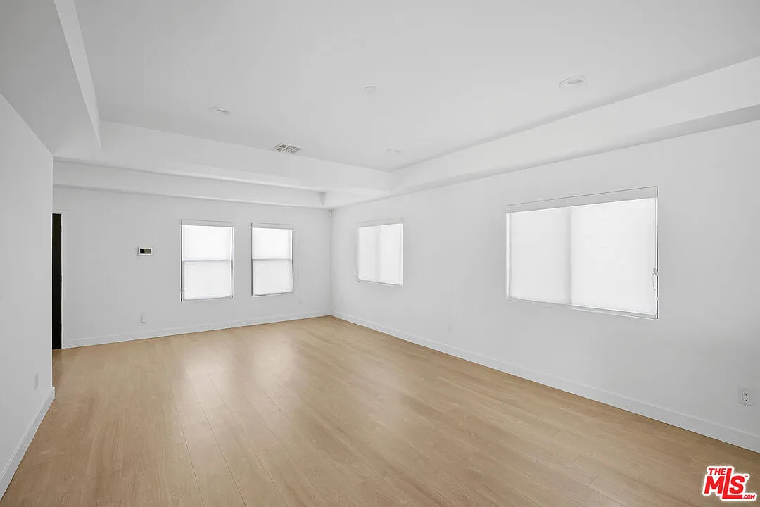 4 bed, 4.0 bath, 2146 sqft, $5,495 — Photo 4