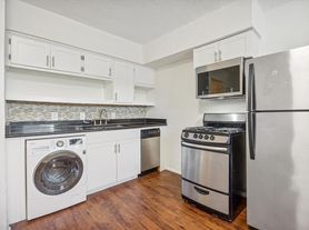 2401 Manor Rd, Austin, TX