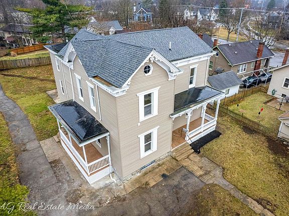 3rd image of 209 Parkway Ave
