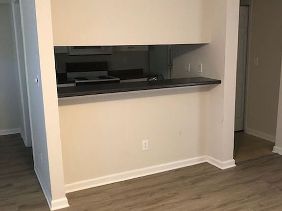 4th image of 719B Melba Ct