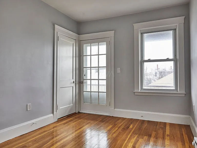 261 Broadway #1 — Photo 4
