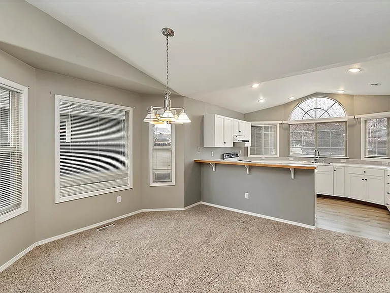 4245 S Danridge Ave — Photo 11