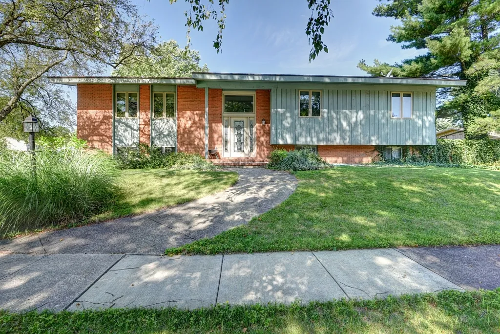 2125 Seaton Ct photo 1