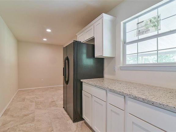 4th image of 4813 Stephanie Dr
