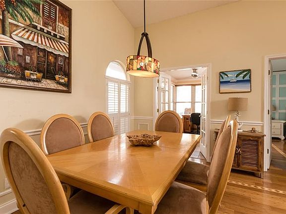 5th image of 5212 White Sand Cir NE