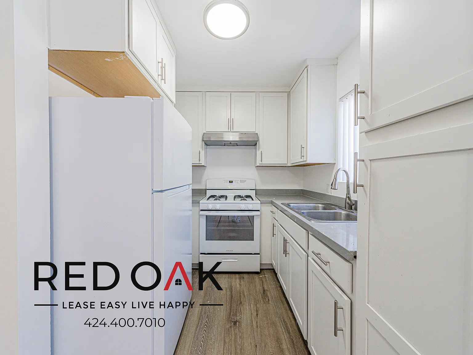 ~Low Deposit~ Charming One Bedroom With Lots Of Natural Light, On-Site Laundry, And Parking Inclu... — Photo 2