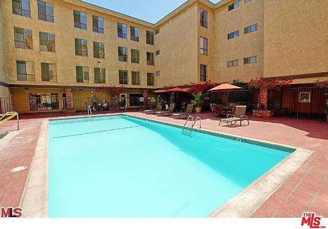 1st image of 1735 N Fuller Ave APT 321