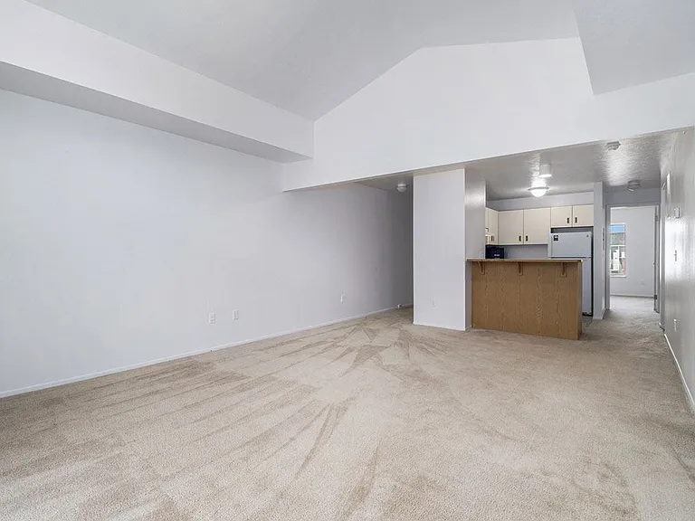 Hurwich Farms Apartments — Photo 17