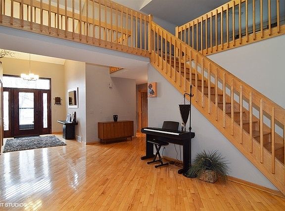 2nd image of 742 Braintree Ln