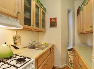 238 E 84th St APT 3C, New York, NY 10028