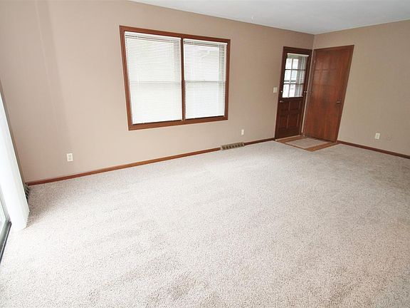 4th image of 2328 10th Ave
