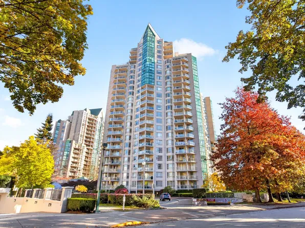 1199 Eastwood St #1401, Coquitlam, BC V3B 7W7