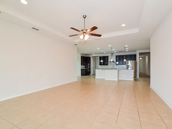 5th image of 1841 Henley St