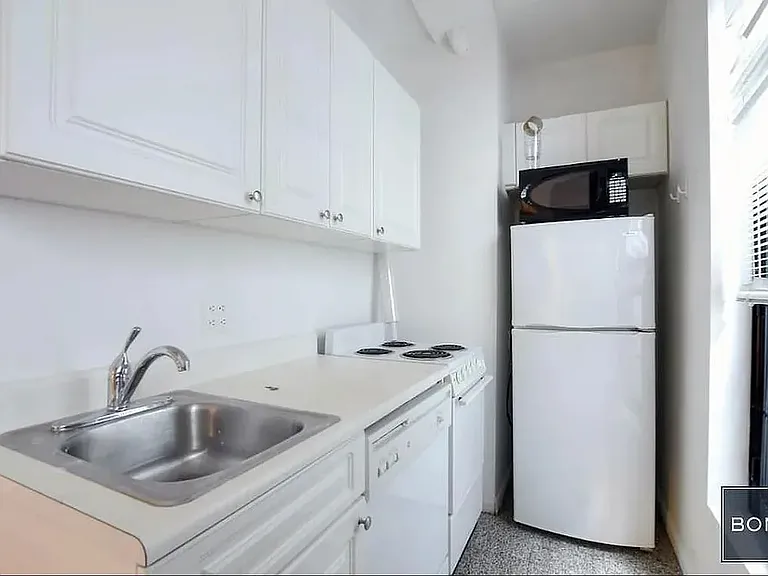 163 Mulberry St #14 — Photo 2