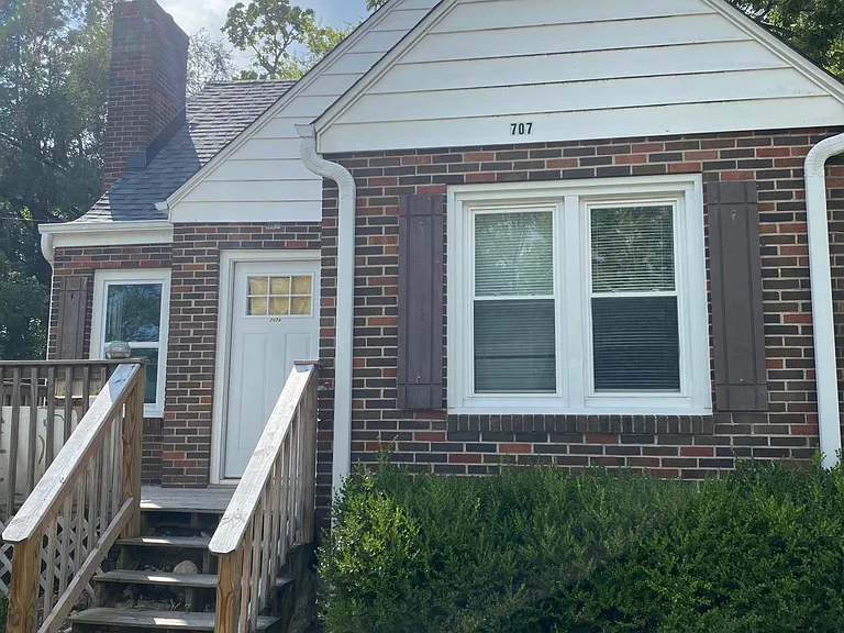 707 N William St #B — Photo 1