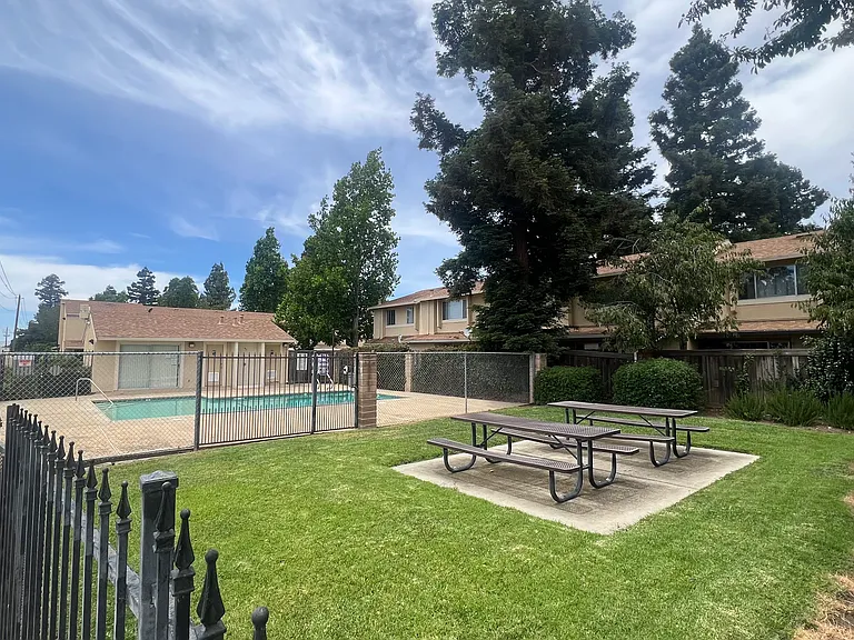 1941 Grande Cir #23 — Photo 8