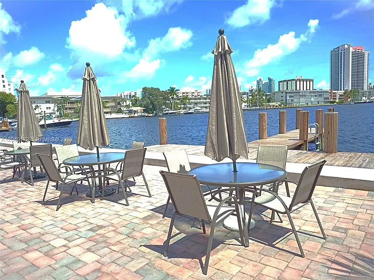 450 Golden Isles Dr #2C — Photo 15