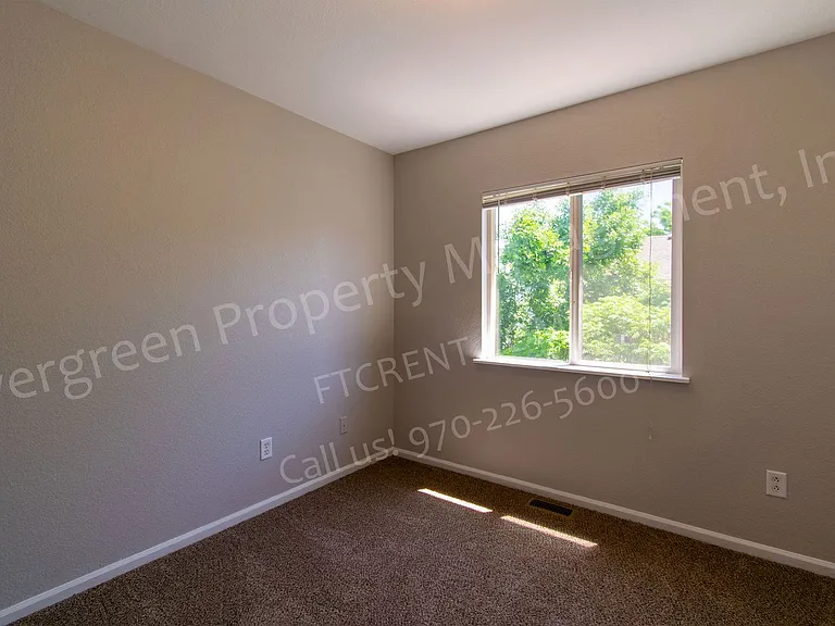 3326 Warren Farm Dr — Photo 15