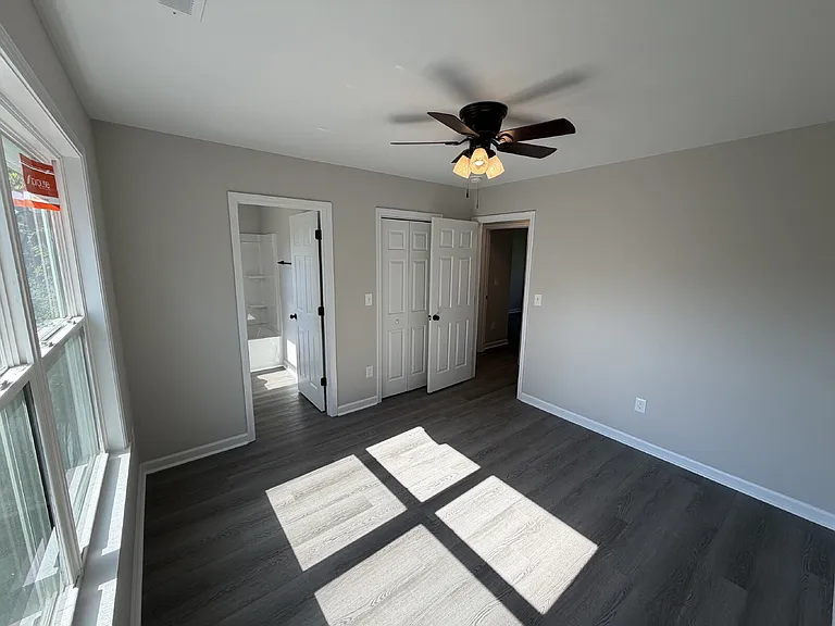 2036 Harrison Ave — Photo 22