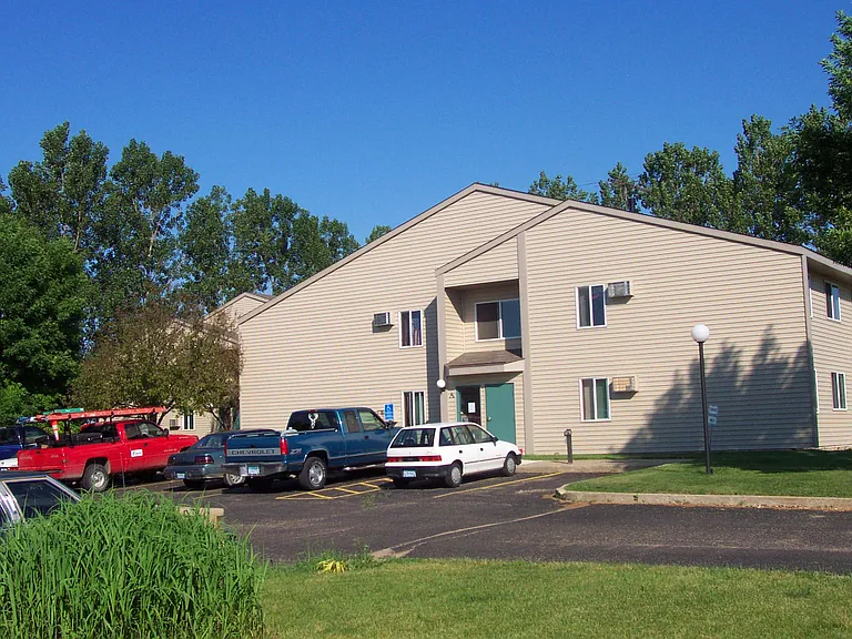 916 Larson Dr #A3 — Photo 1