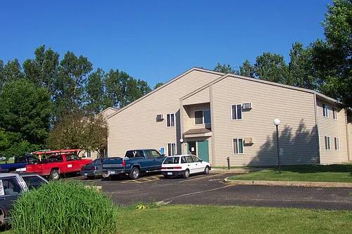 916 Larson Dr #B2 Photo 1