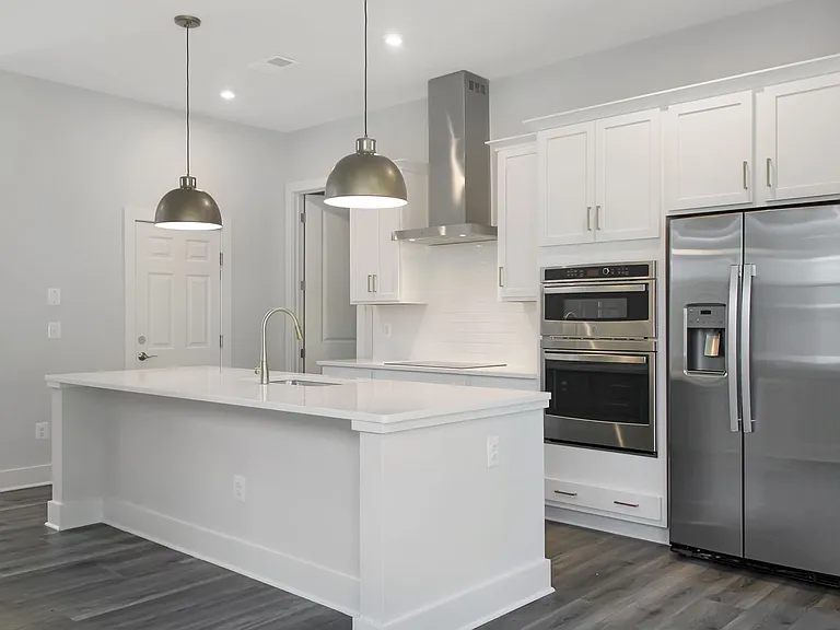 1629 Koch Ct — Photo 5