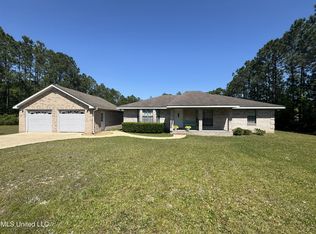 7400 Kruger Pl, Ocean Springs, MS 39564