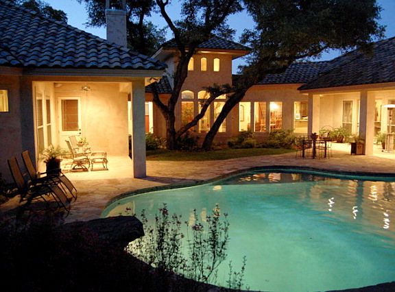 3rd image of 10402 Oak Forest Way