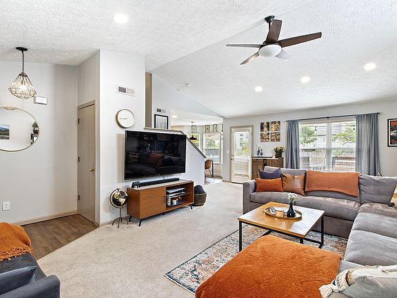 4th image of 2309 Shelby Ln