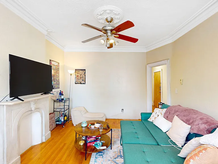86 Hammond St #2A — Photo 2
