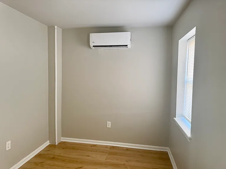 925 Bennett Pl #2B — Photo 12