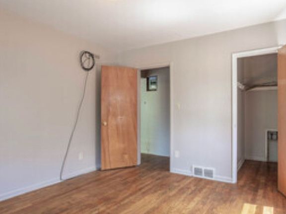 5th image of 17808 Lake Shore Blvd Unit 201