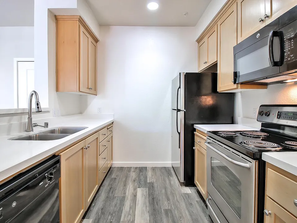 Buckingham Place Apartments