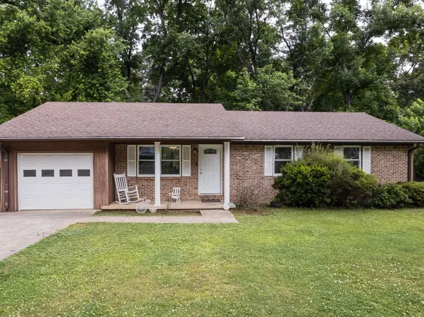 201 Suncrest Dr, Florence, AL 35633