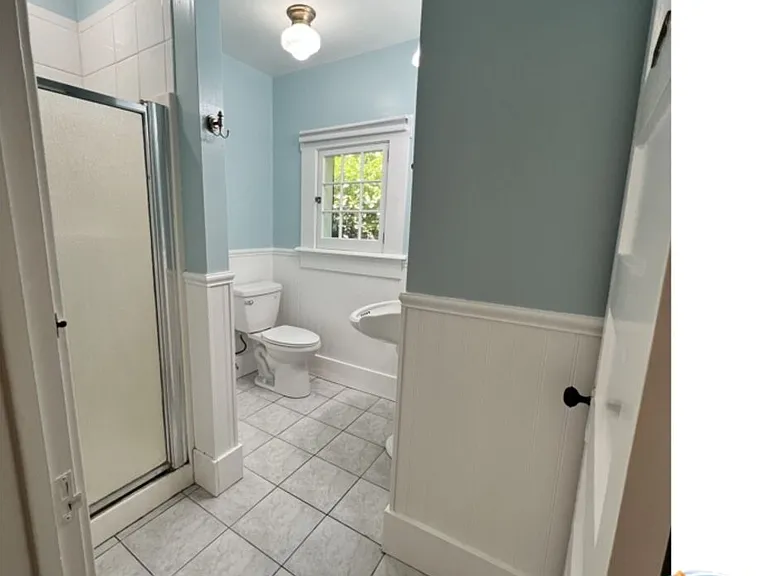 320 Main St — Photo 11