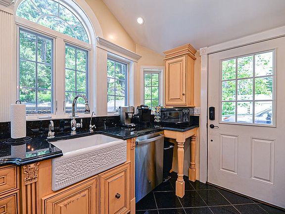 4th image of 113 Wentworth Rd