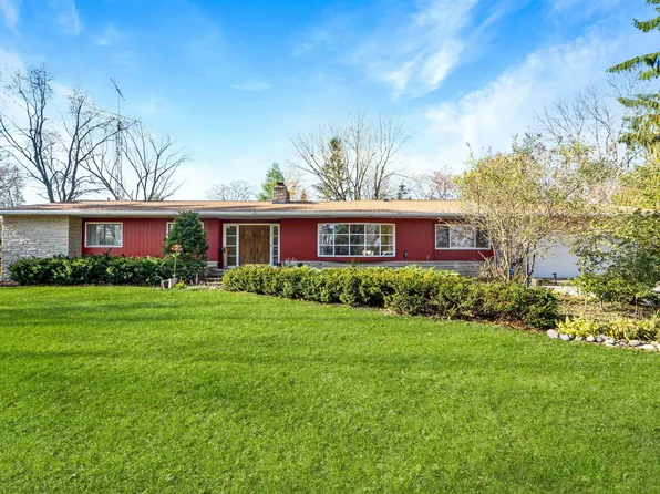 1413 S Algoma St, New London, WI 54961