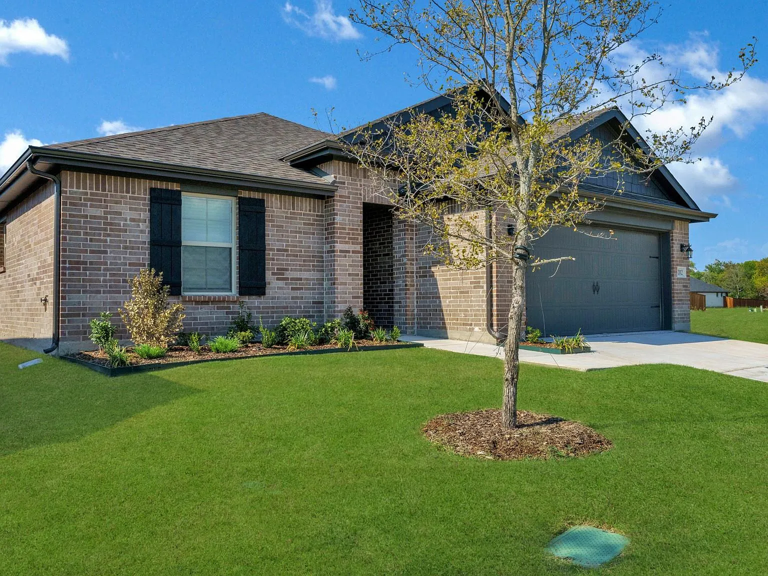 4 bed, 1978 sqft, $2,150 — Photo 3