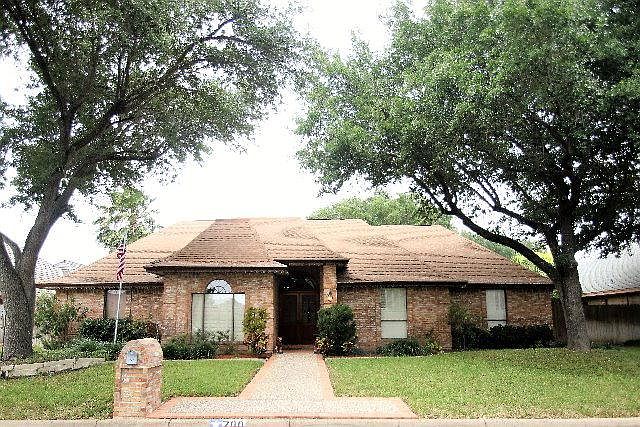 1st image of 700 Wisteria Ave