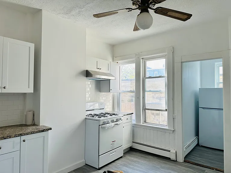 38 Jefferson St #1 — Photo 2