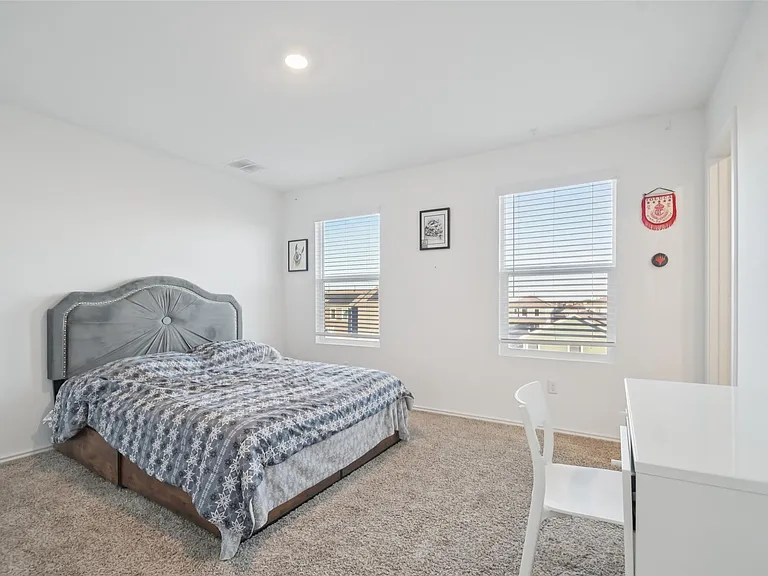 857 Powell St — Photo 18