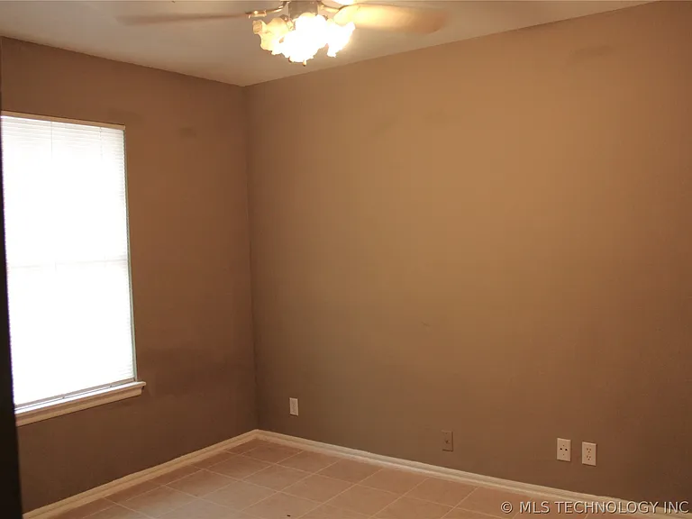 6657 S Utica Pl — Photo 13