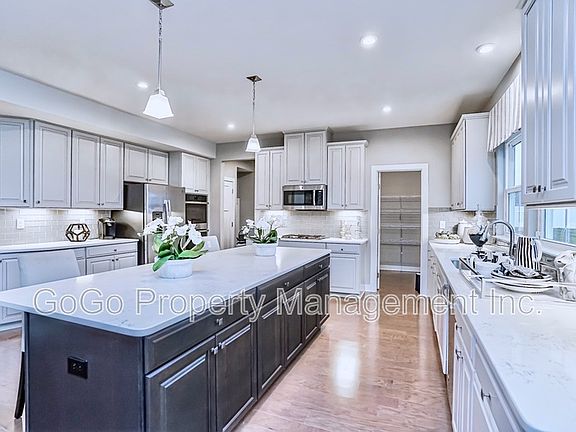 5th image of 212 Spokane Dr