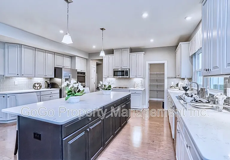 212 Spokane Dr — Photo 5