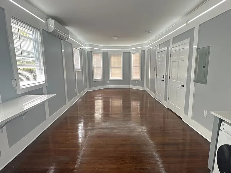 97 Sheffield Ave — Photo 52