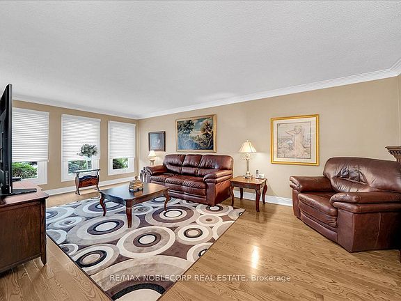 5th image of 109 Wigwoss Dr