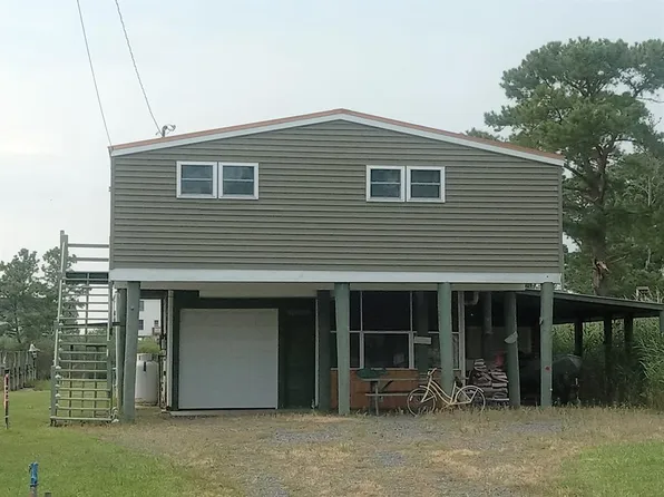 8081 Bull Frog Ln, Chincoteague Island, VA 23336